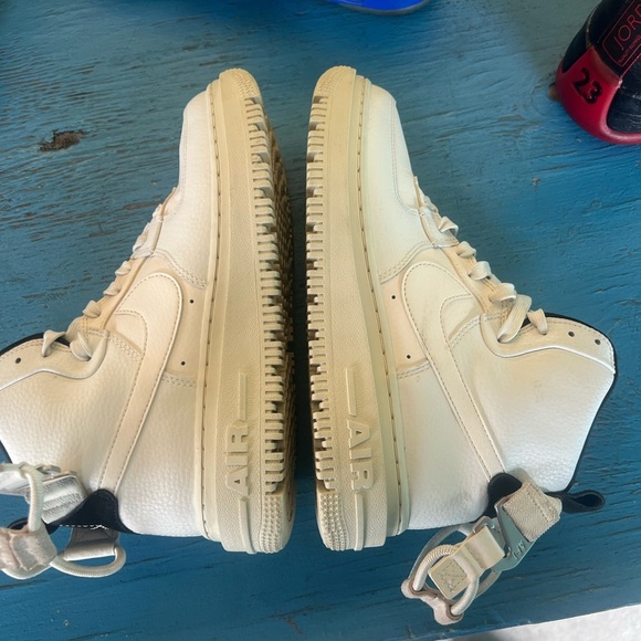 Nike Cream Athletic Shoes Air Force 1 High great for Work - Picture 2 of 5